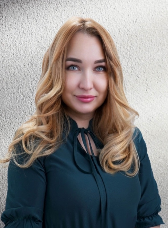 Сёмина Елена Евгеньевна.